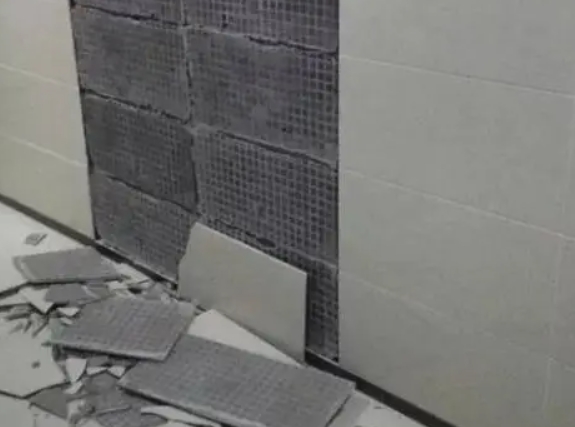 张北瓷砖空鼓维修公司分享下张北墙砖松动维修的知识